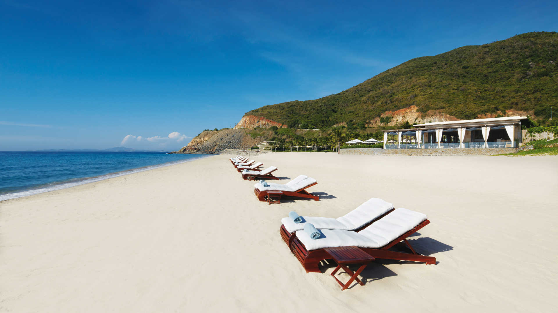 bai bien rieng tai Mia Resort Nha Trang