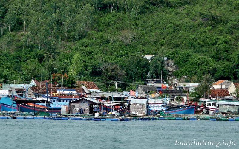 lang chai hon mieu nha trang